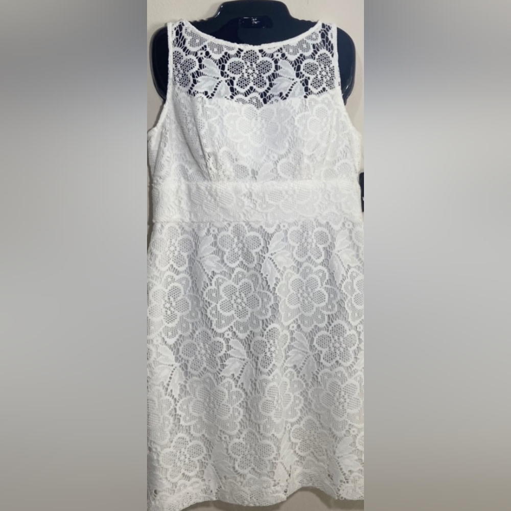 Super cute white lace sleeveless dress